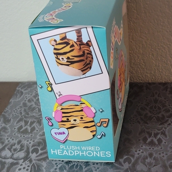 Squishmallows Tina the Tiger Plush Wired Headphones - Picture 4 of 4